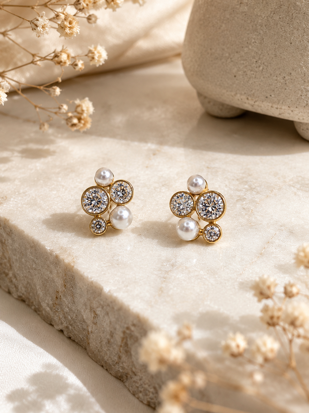 Eloane Loops – Pearls & Crystalline Shine