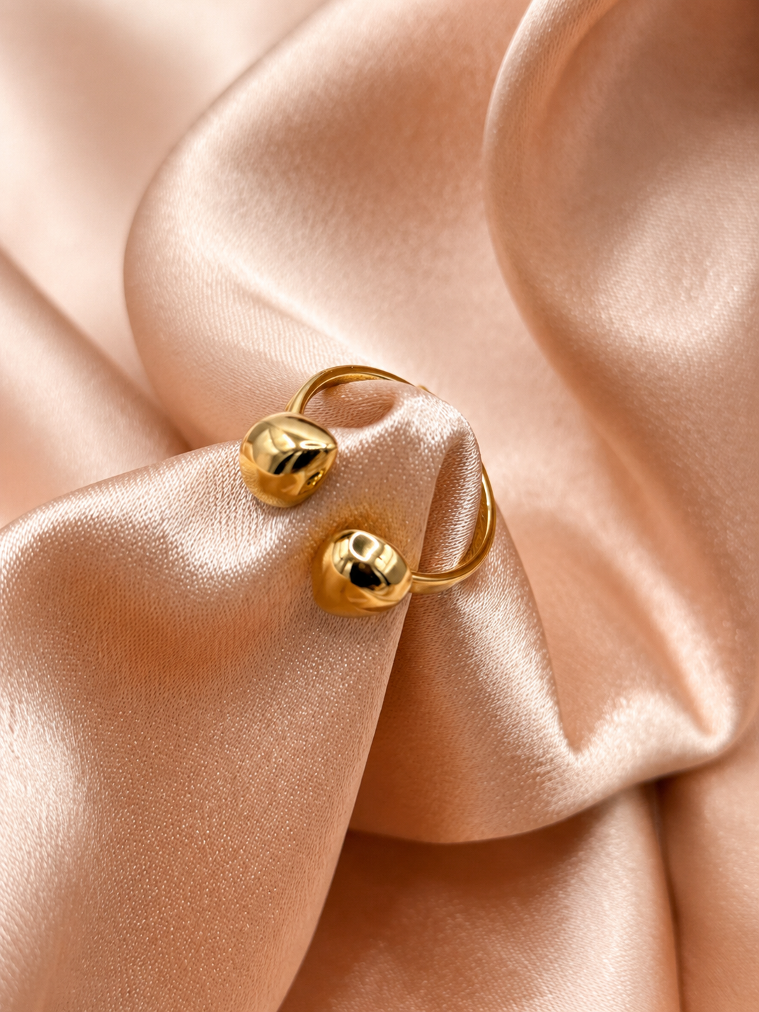 Eliah open golden ring