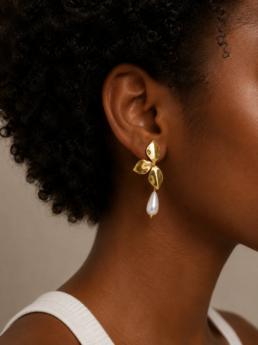 ÉCLAT DE PERLA – Boucles perles dorées