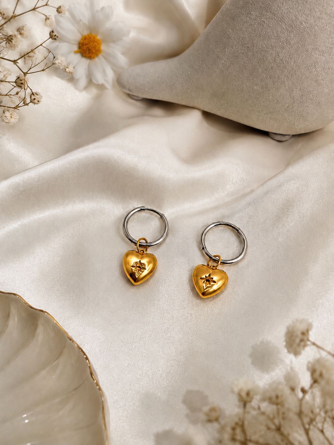 Célestia Heart Hoops – Gold Heart Hoop Earrings