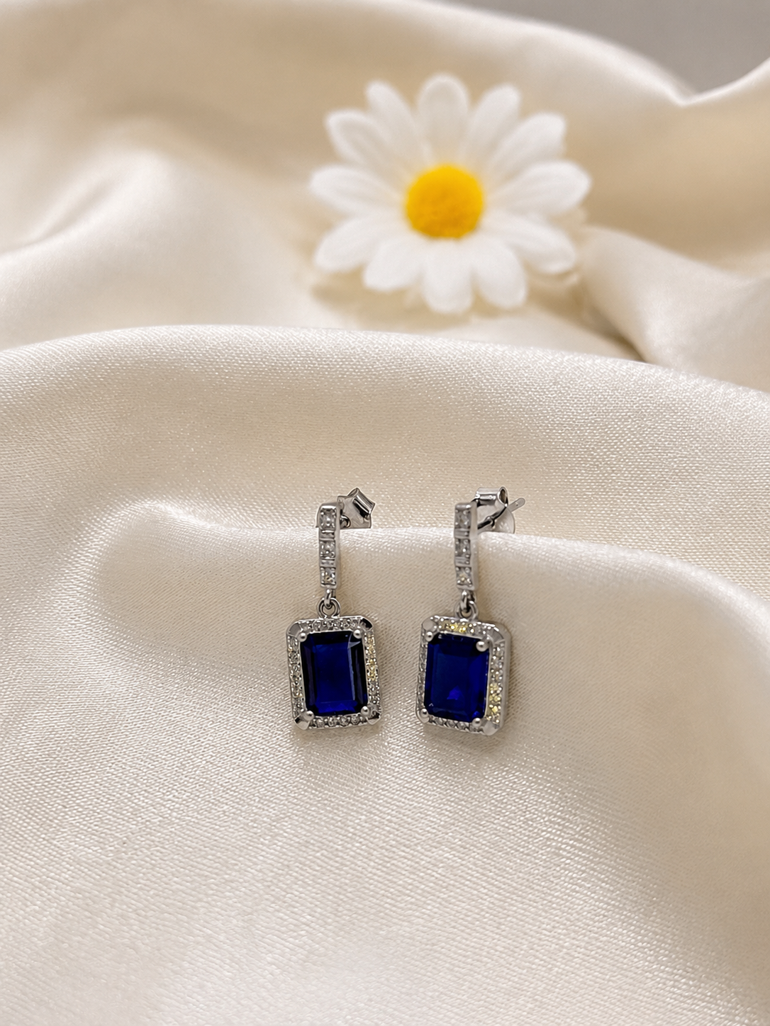 Blue Sapphire Sparkle – 925 Silver Earrings