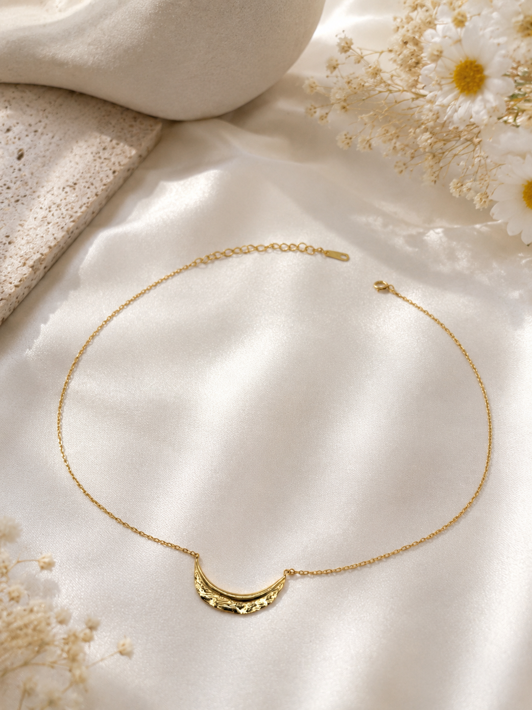 Luna Necklace