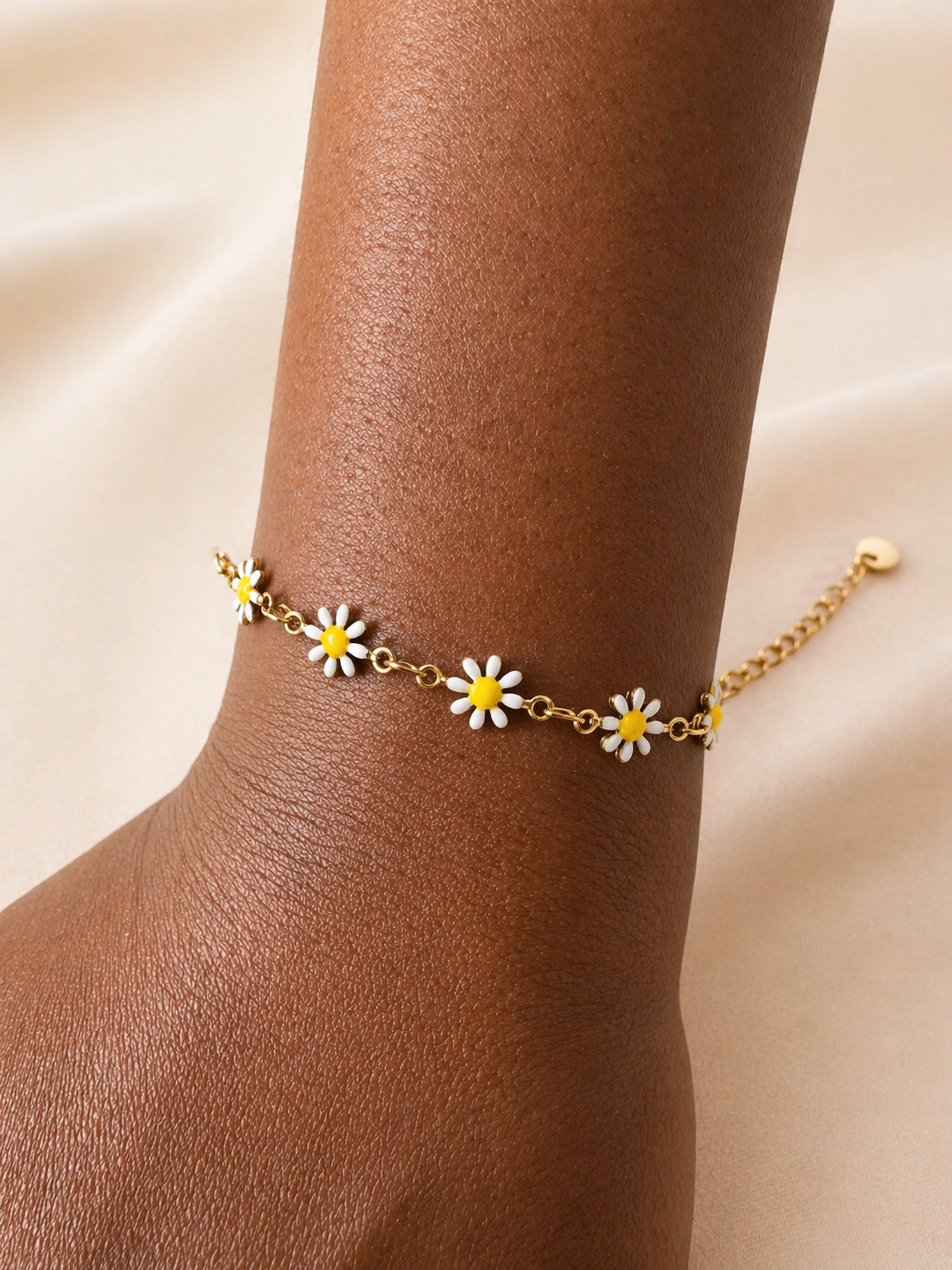 Golden Daisies Bracelet – Elegant flower bracelet
