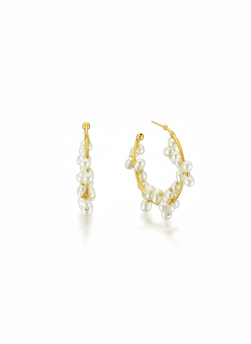 GOLDEN PEARL – Golden pearl hoop earrings
