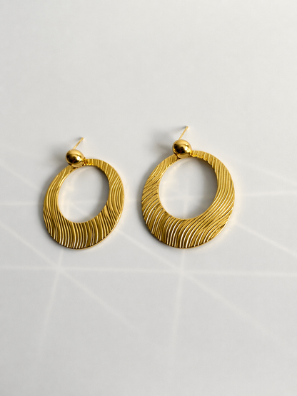 SIENNA – Boucles dorées texturées