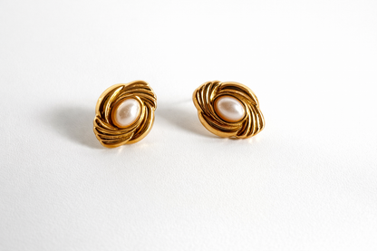 ORÉLIA – Boucles nacrées dorées