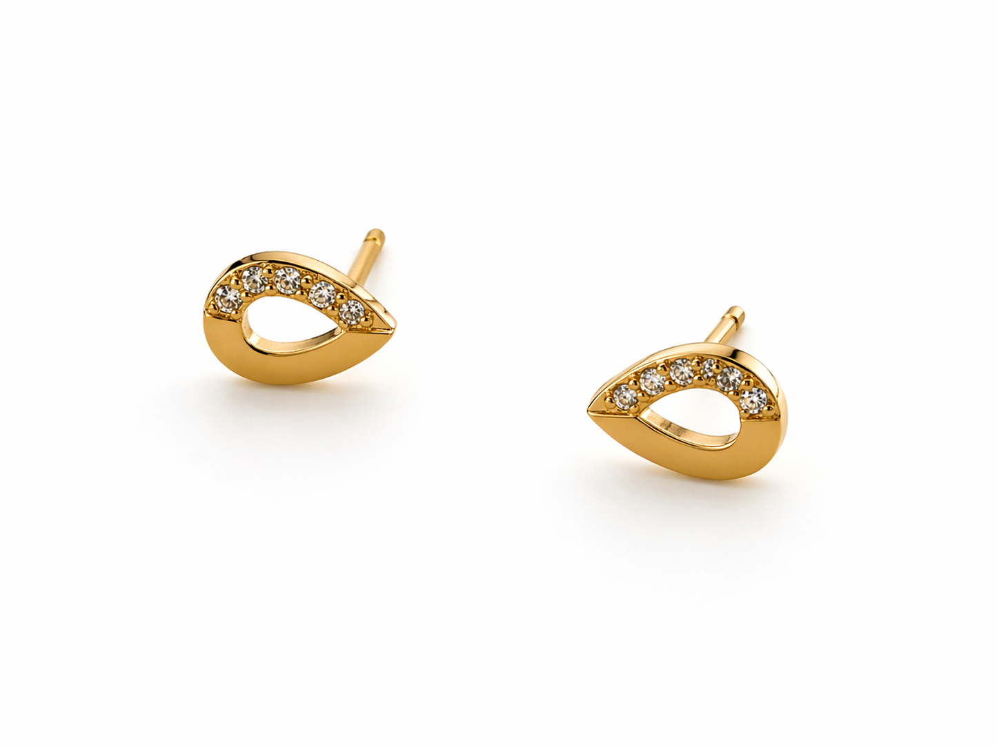 AURA – Shimmering Gold Hoops