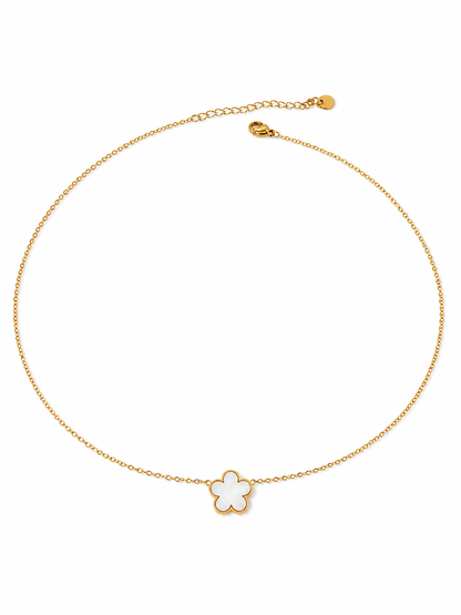 Trèfle Nacré – Collier fin doré élégant