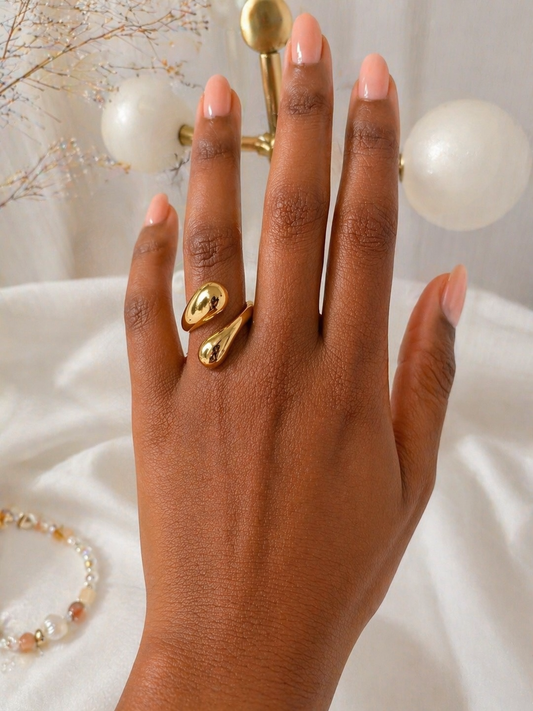 Adjustable gold-plated Oria ring