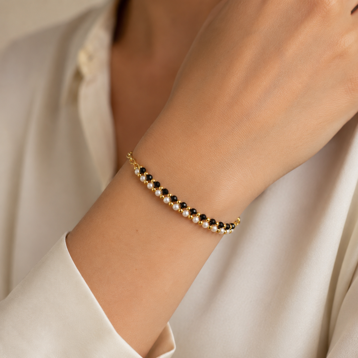 ELINA – Gold Beaded Bracelet