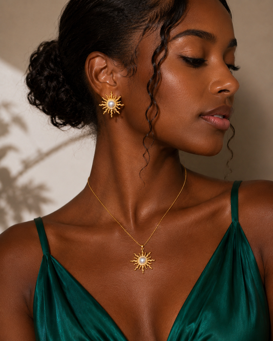 Parure Solaria – Collier & boucles soleil dorés