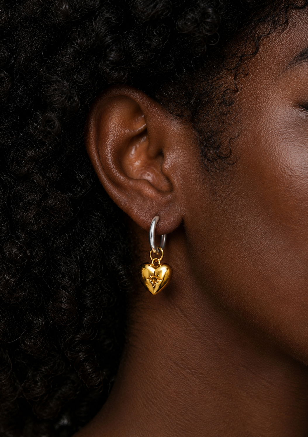 Boucles Célestia Heart – Créoles cœur doré